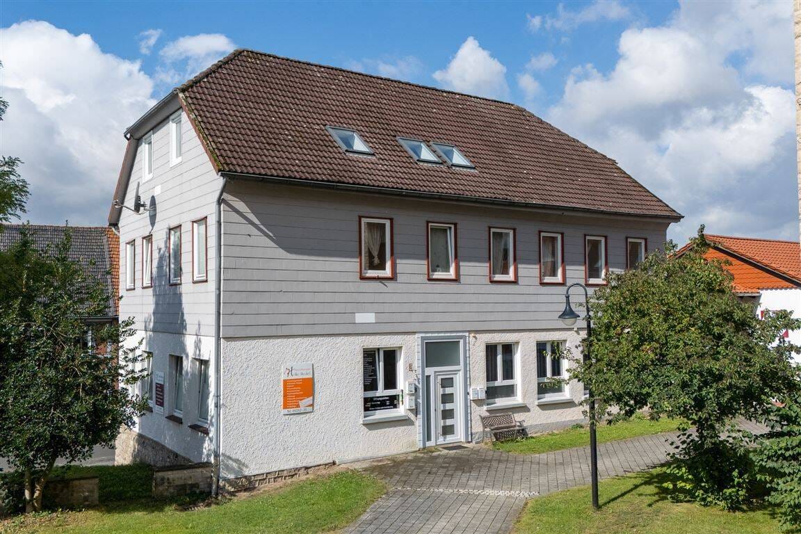 Immobilie in Osterode - Tradition trifft Moderne: Fachwerk-Mehrfamilienhaus mit 4 Wohneinheiten - Bild 0