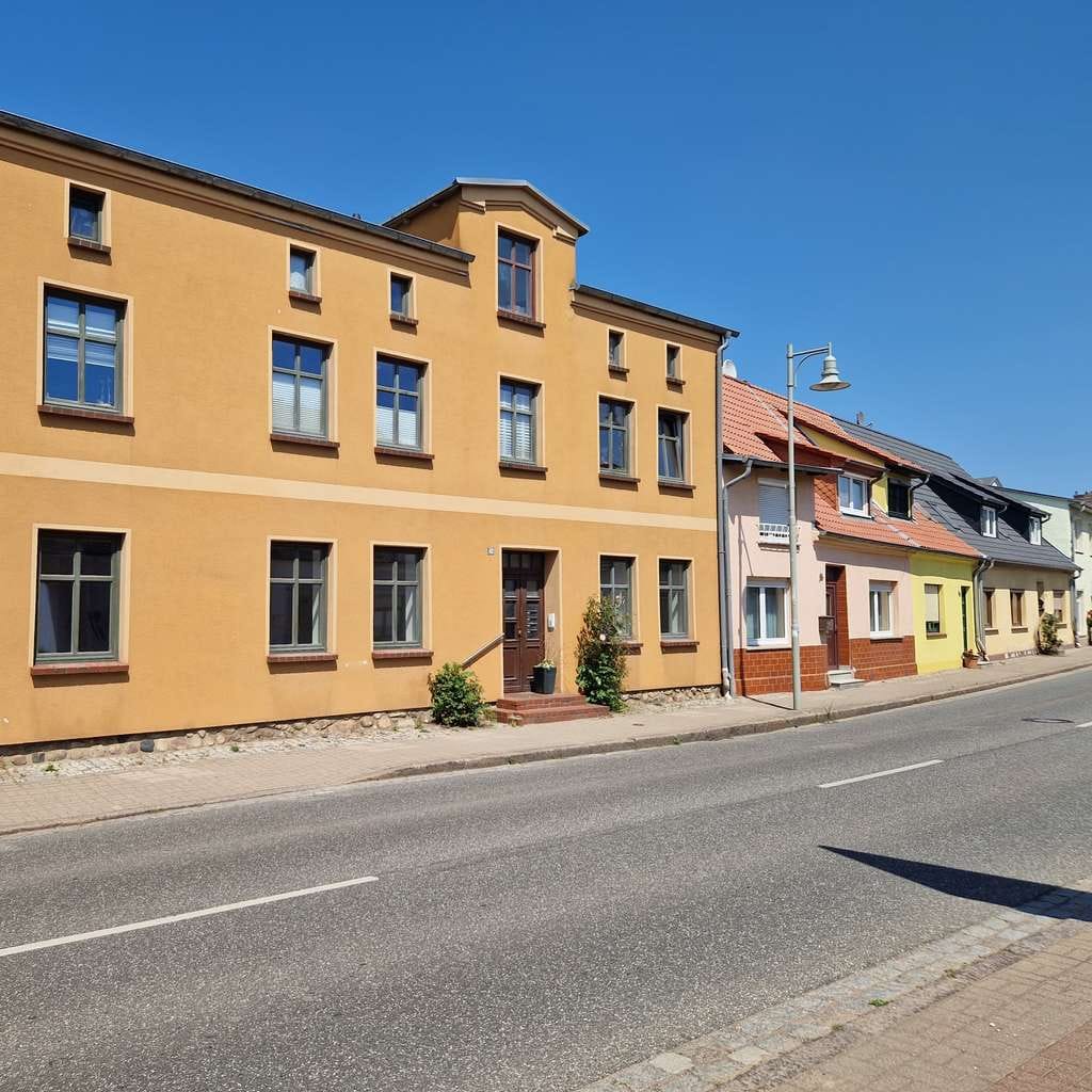 Immobilie in Tessin - Mehrfamilienhaus mit 4 WE - voll vermietet, Hof- und Gartenfläche, großes Nebengebäude als Lager - Bild 1