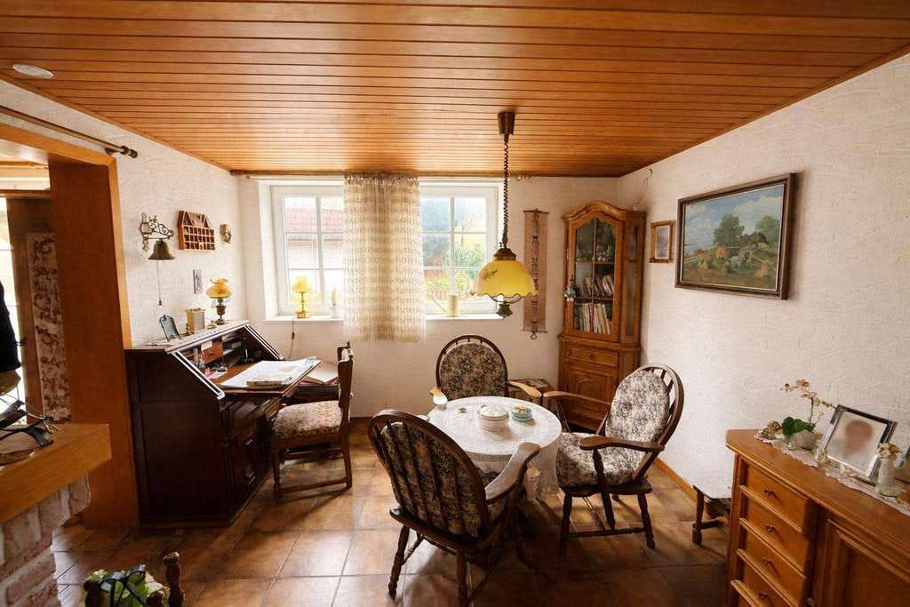 Immobilie in Aerzen - Landhausflair mit bezugsfertiger Dachgeschosswohnung - Bild 2