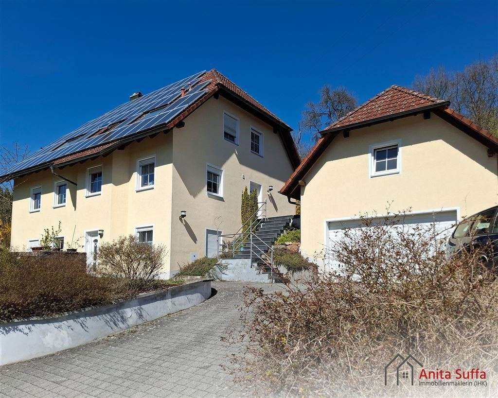 Immobilie in Scheinfeld - Licht, Raum & Panorama – Stilvolles Anwesen mit vielseitigen Nutzungsmöglichkeiten - Bild 3