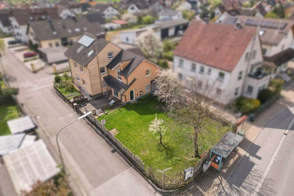 Immobilie in Oberhaid - Attraktives Dreiparteienhaus mit großzügigem Grundstück in Oberhaid - Bild 3