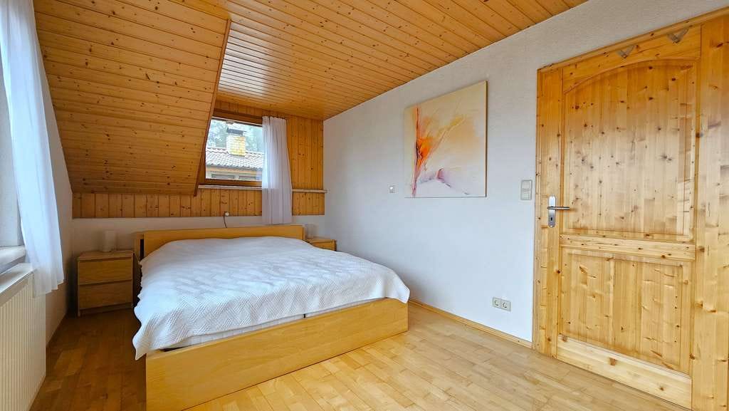 Immobilie in Klettgau - Traumhaftes Einfamilienhaus in Alleinlage von Klettgau-Bühl zu verkaufen - Bild 1