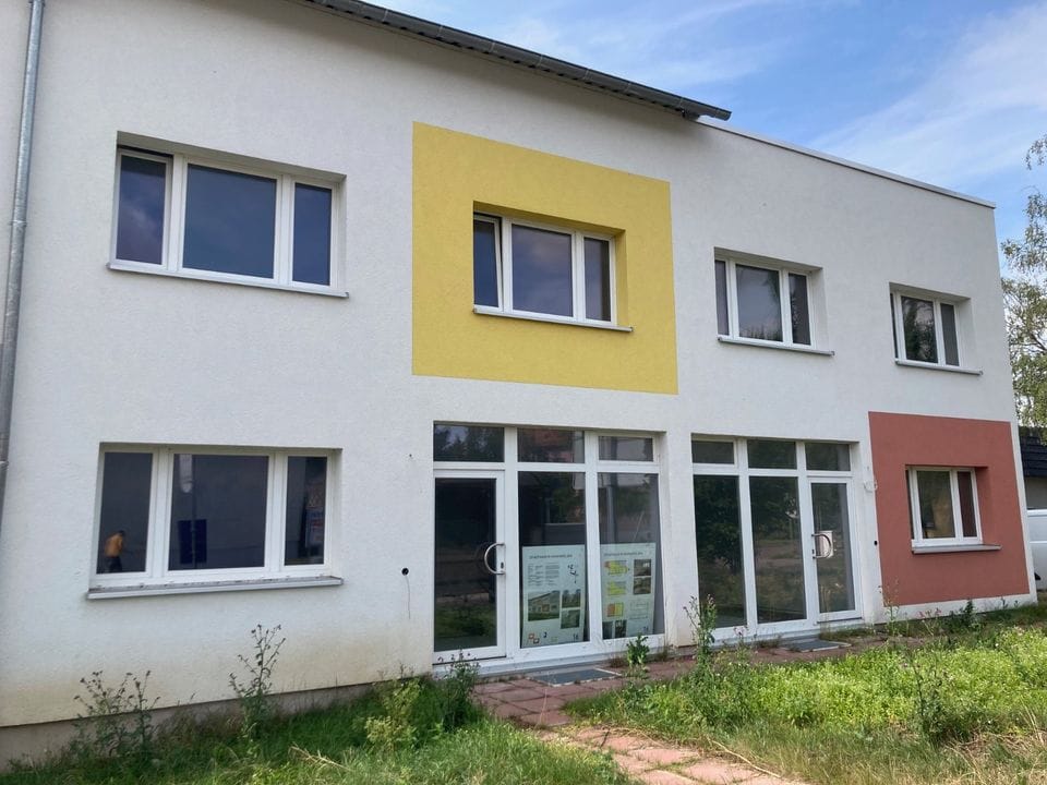 Immobilie in Hohenmölsen - Hohenmölsen, Erstberzug, Reihenhaus mit Keller und Dachterrasse - Bild 0