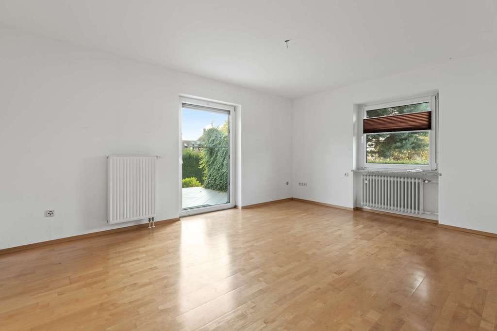 Immobilie in Affing - AMG Immobilien - Zweifamilienhaus mit viel Potenzial - Bild 2