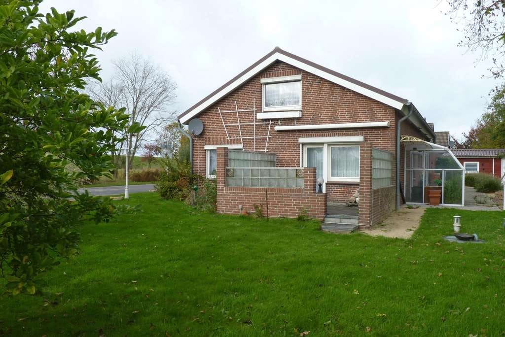 Immobilie in Barlt - Modernisiertes Einfamilienhaus mit Landleben - Bild 3