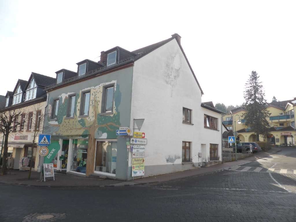 Immobilie in Daun - Stadt Daun-Herrliches Schmuckstück aus vergangener Zeit wartet darauf in neuem Glanz zu erstr - Bild 1