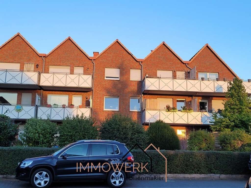 Immobilie in Apelern - Gemütliche 3-Zimmer-Wohnung mit Balkon und Dachgeschossflair - Bild 1