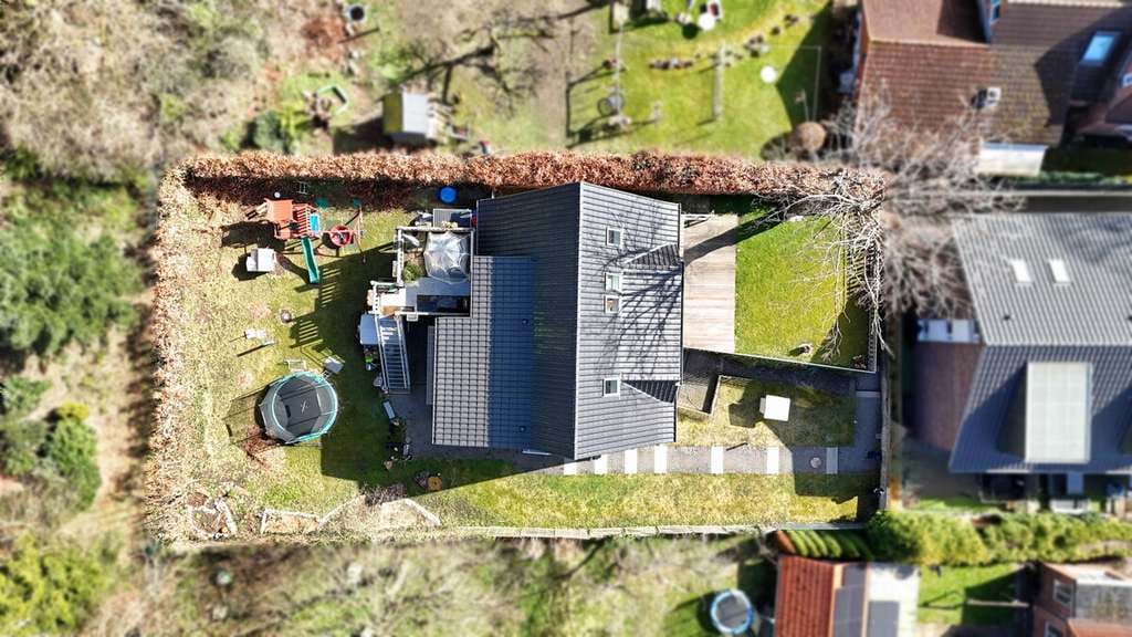 Immobilie in Bad Bramstedt - Kapitalanlage mit zwei Wohneinheiten in zentraler Lage von Bad Bramstedt - aufwändig saniert - Bild 3