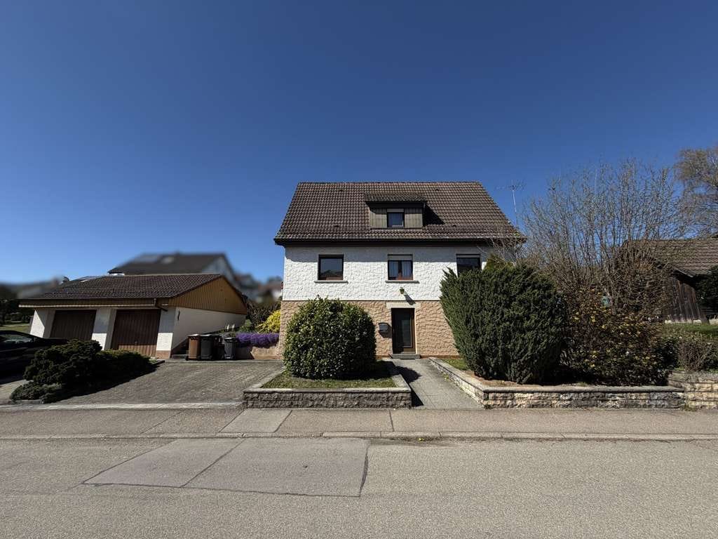 Immobilie in Oberrot - GROSSZÜGIGES FAMILIENIDYLL MIT WEITLÄUFIGEM GARTEN UND VIEL POTENZIAL! - Bild 0