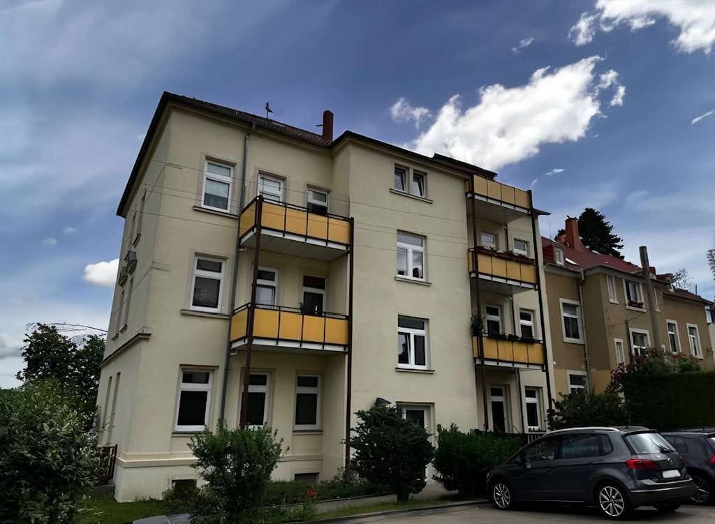 Immobilie in Frankenberg/Sachsen - Vermietete Etagenwohnung mit Balkon und einem PKW-Stellplatz in angenehm zentraler Wohnlage! - Bild 0