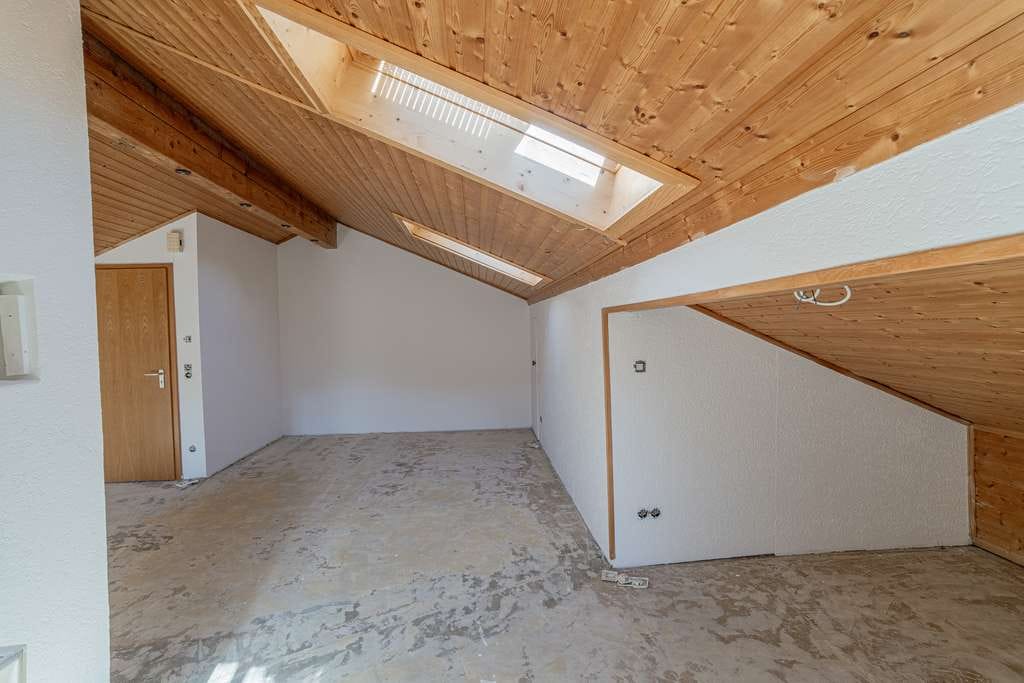 Immobilie in Prien am Chiemsee - 1 Zimmerwohnung mit Balkon / Kauf gegen Gebot - Bild 1