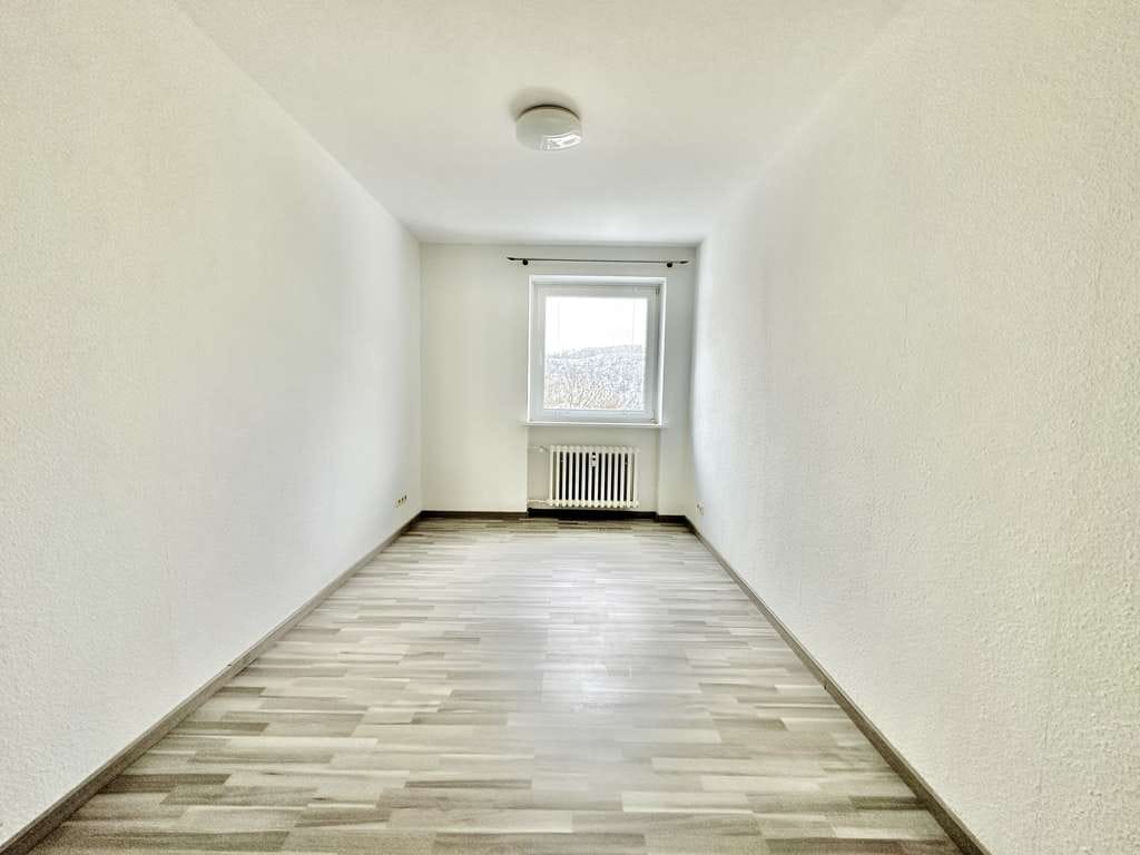 Immobilie in Nachrodt-Wiblingwerde - Erstbezug nach Sanierung! Moderne drei Zimmer Wohnung mit Aufzug in Nachrodt. - Bild 2