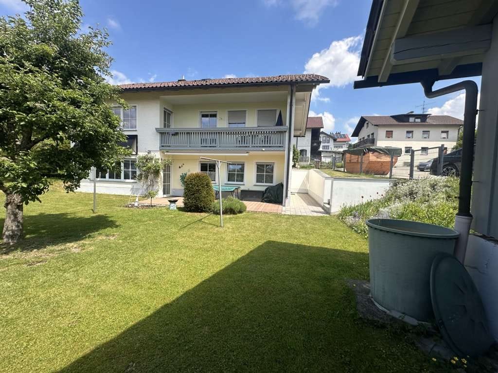 Immobilie in Hauzenberg - Einfamilienhaus mit Einliegerwohnung 
Nähe Hauzenberg - Bild 0