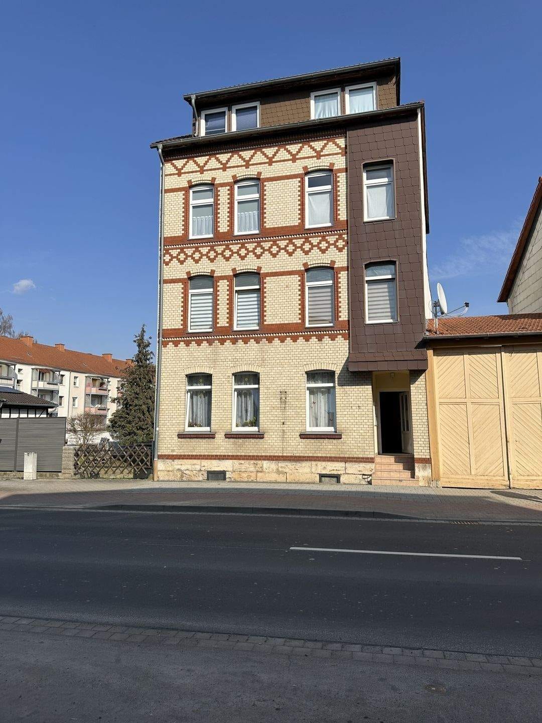 Immobilie in Mühlhausen - Solides Investment - MFH mit 7 Wohneinheiten und schönem Garten - Bild 0