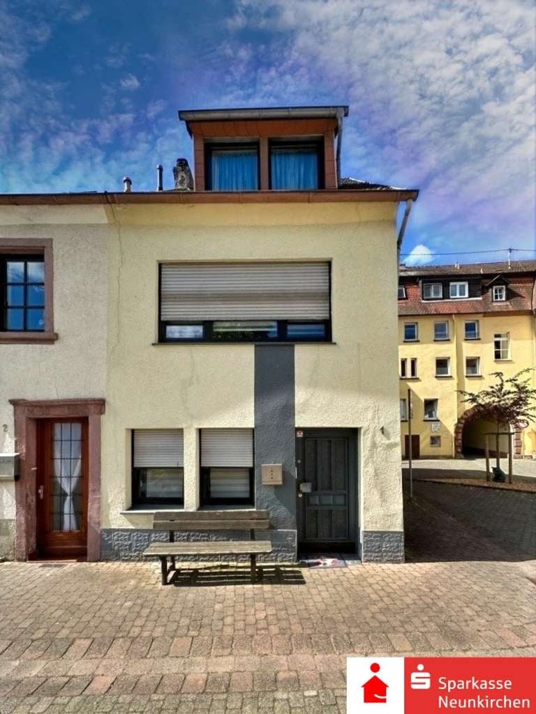 Immobilie in Ottweiler - Kleines Einfamilienhaus mitten in Ottweiler – die clevere Alternative zur Eigentumswohnung - Bild 0