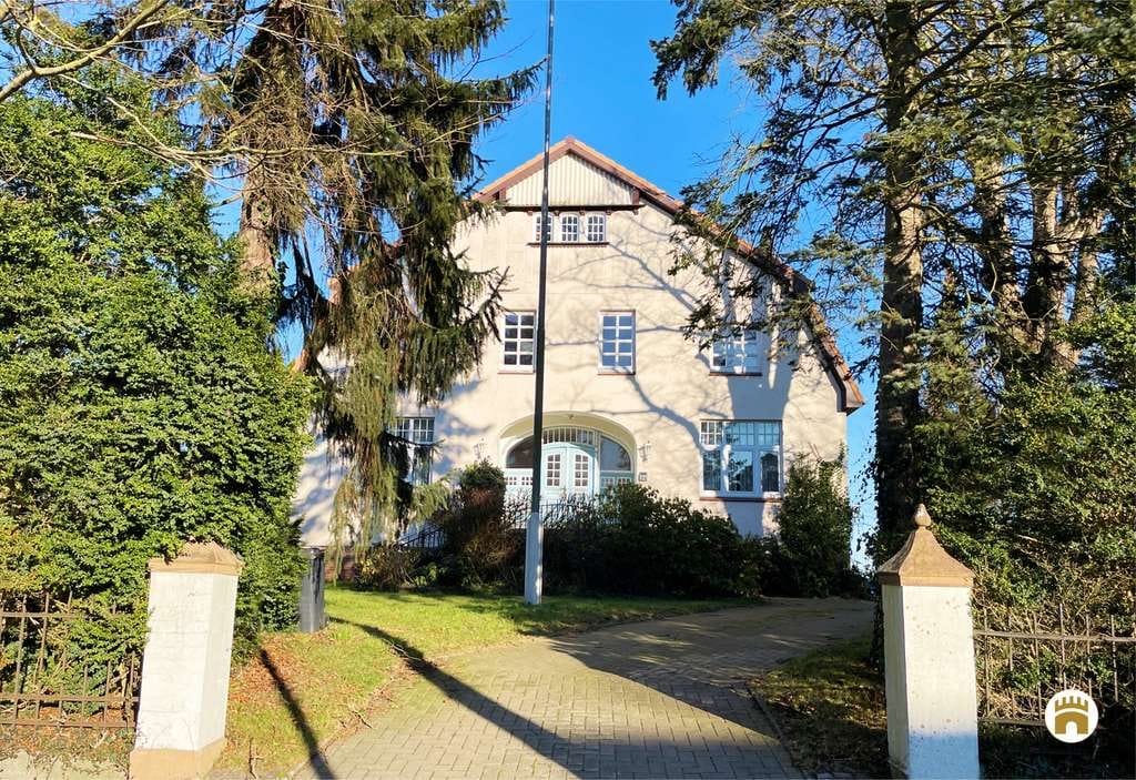 Immobilie in Oldenburg in Holstein - Unternehmer-Villa auf parkähnlichem Grundstück. 1.100 m vom Marktplatz entfernt - Bild 3