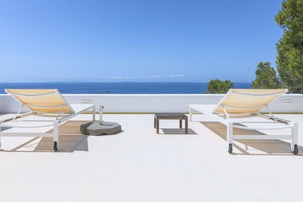 Immobilie in Triptis - Elegante villa contemporánea con vistas panorámicas al mar - Bild 0