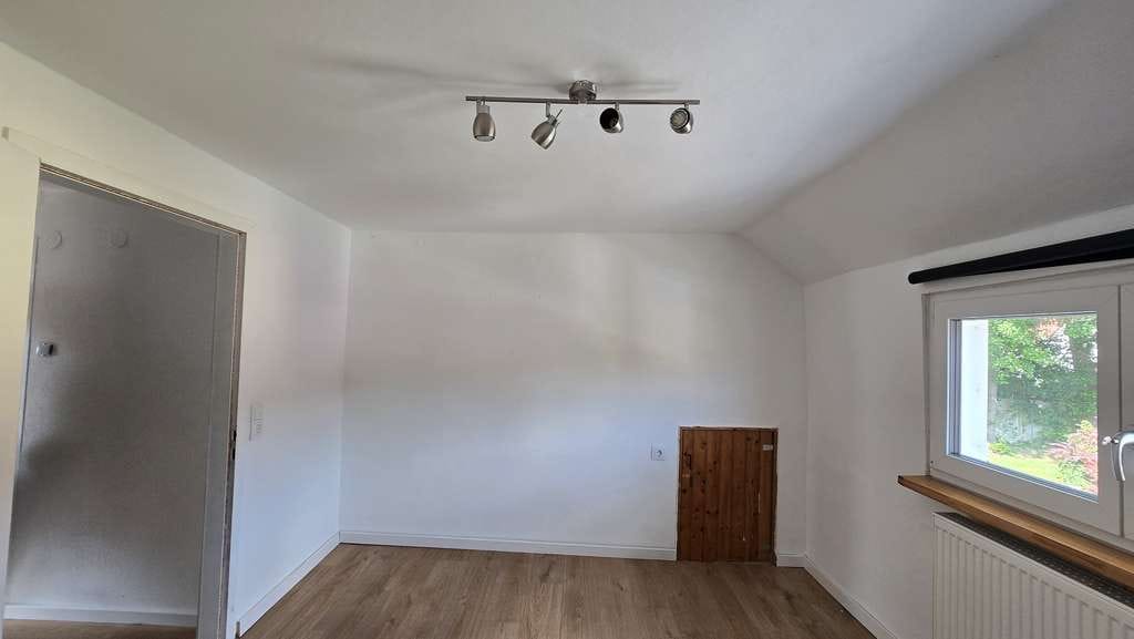 Immobilie in Malsch - Sanierte Haushälfte mit autarker Einliegerwohnung, großzügiger Veranda und Carport in Malsch - Bild 3