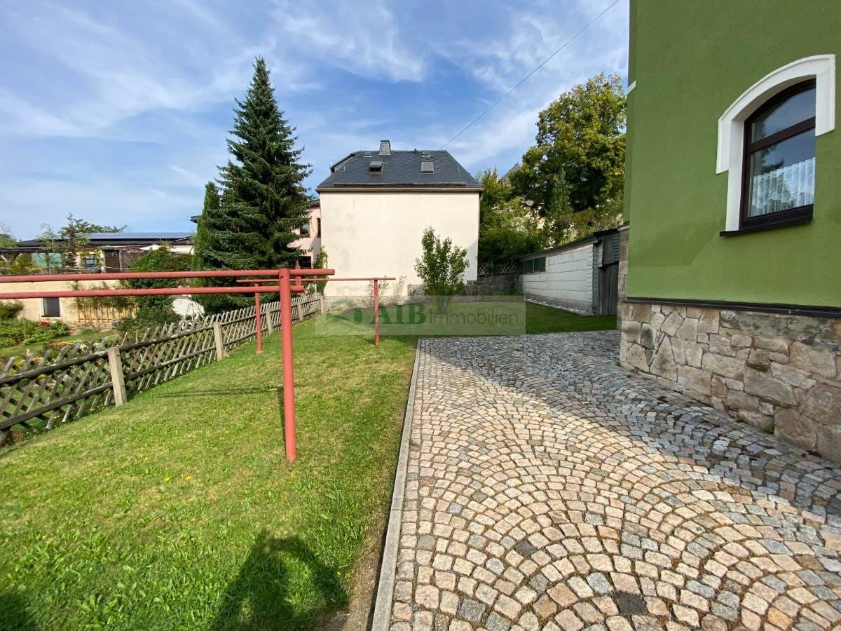 Immobilie in Lauter-Bernsbach - Solides Wohn- und Geschäftshaus in herrlicher Lage - Bild 2