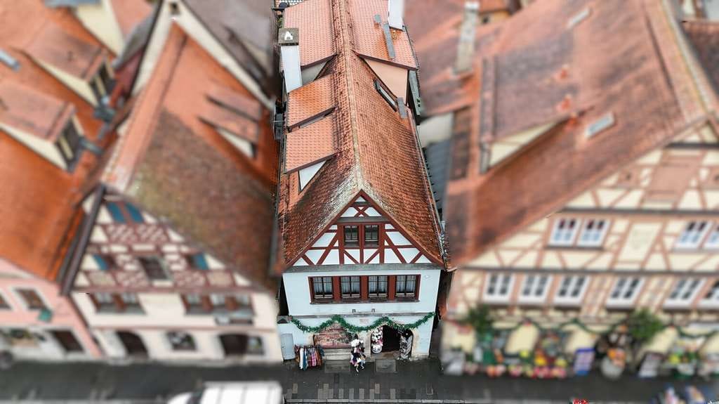 Immobilie in Rothenburg ob der Tauber - Vielseitige Immobilie im Herzen der Stadt – Wohnen und Arbeiten unter einem Dach - Bild 1