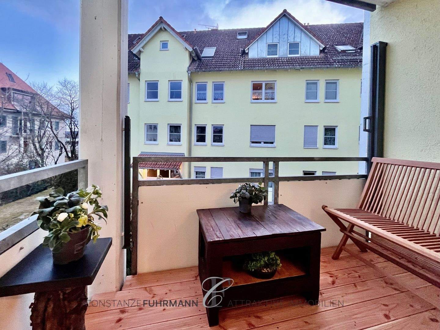 Immobilie in Radolfzell am Bodensee - Gelegenheit! Sofort beziehbar: Charmante 3-Zimmer-Wohnung in 2. Reihe am See, mit TG-Stellplatz! - Bild 0