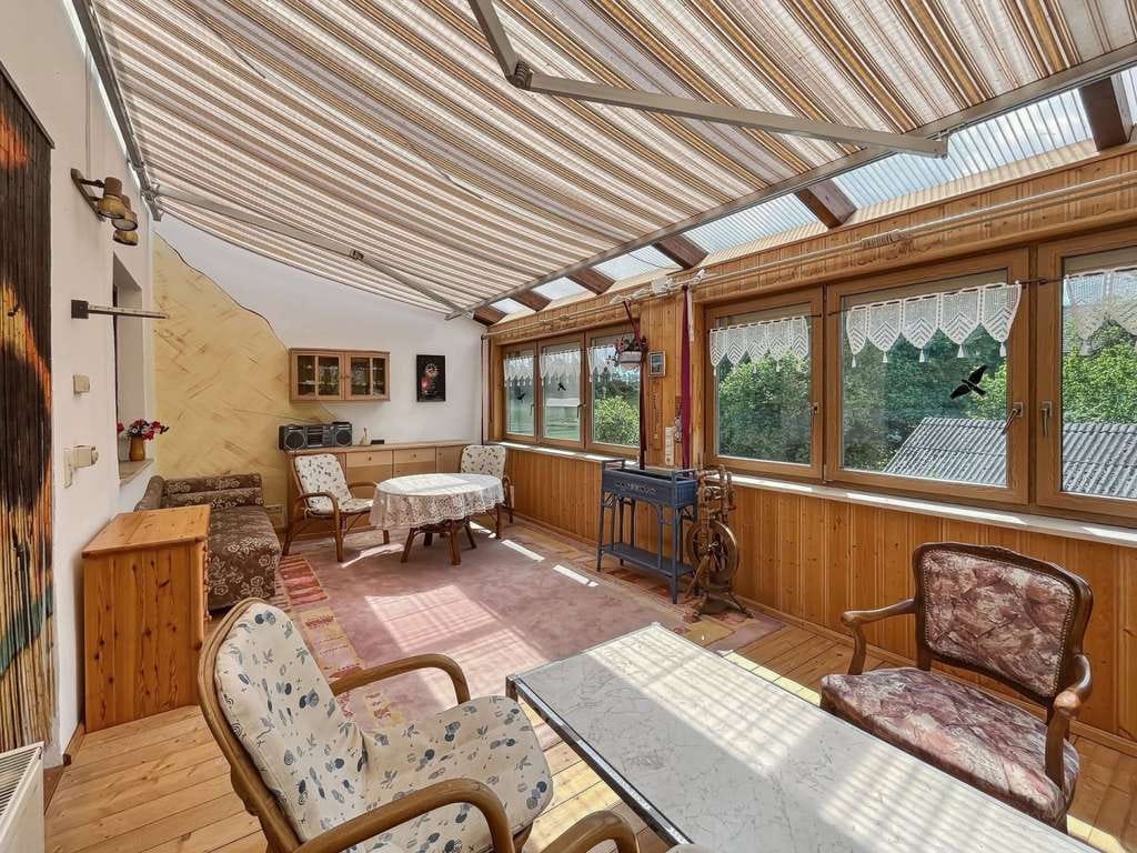 Immobilie in Regnitzlosau - Solide Doppelhaushälfte mit Wintergarten - ideal für Selbstversorger in Trogenau - Bild 2