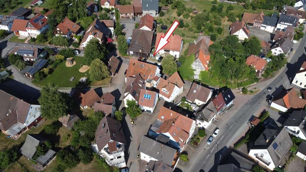 Immobilie in Wildberg - Modernisierte 4-Zimmerwohnung mit Einbauküche in ruhiger Lage von Effringen zu verkaufen... - Bild 4