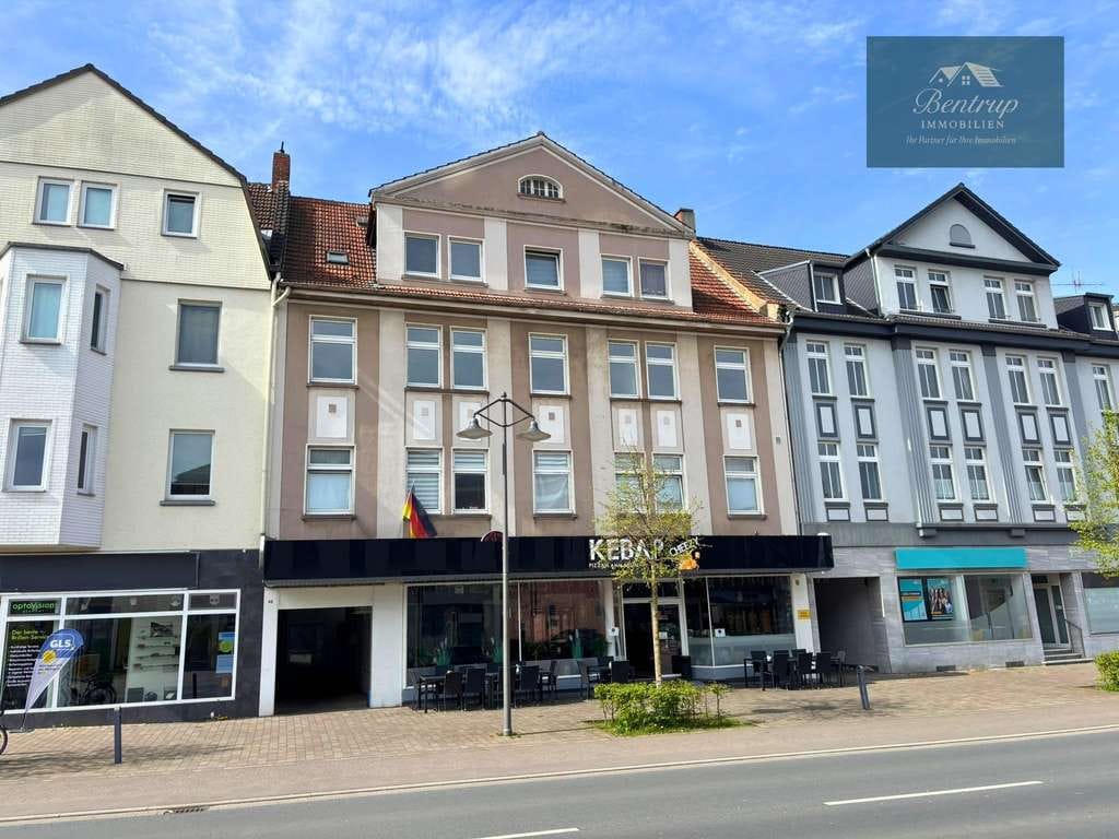 Immobilie in Selm - Großzügiges Mehrfamilienhaus mit Gewerbefläche in zentraler Lage von Selm - Bild 0