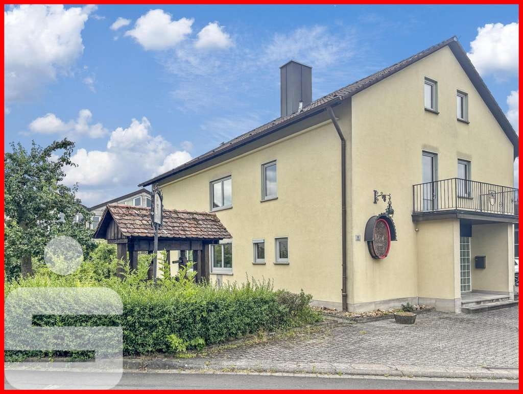 Immobilie in Sommerhausen - Ehemaliges Weingut - Wohnhaus und Nebengebäude in Sommerhausen - Bild 0