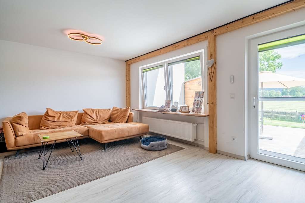 Immobilie in Peiting - TOP Zustand: Reihenmittelhaus mit Einzelgarage in Ortsrandlage von Peiting - Bild 3