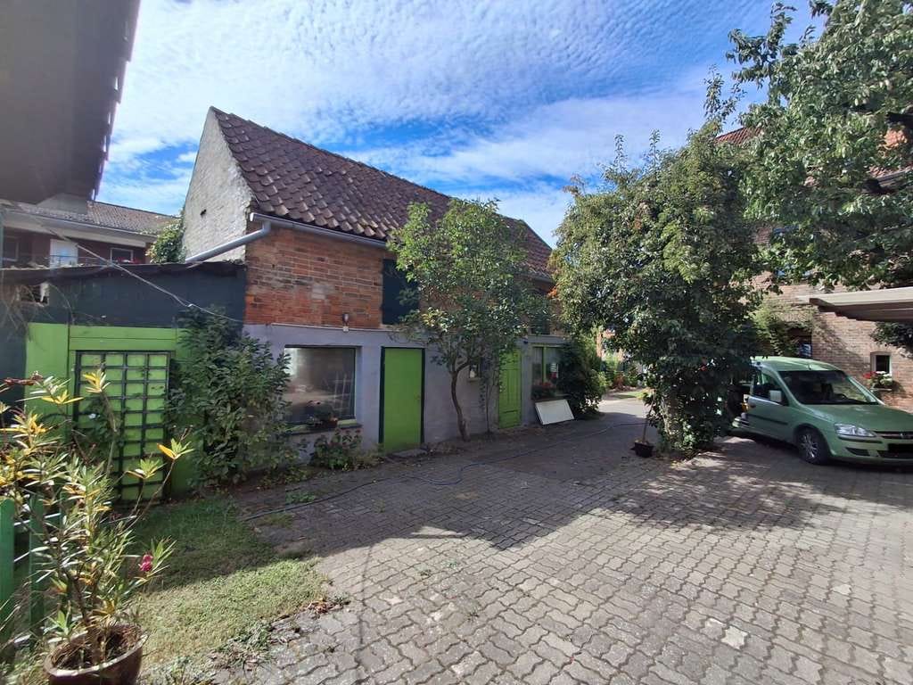 Immobilie in Hagenow - Attraktives Stadthaus mit 2-3 Wohnungen , mit eigner Zufahrt und Hof - Bild 3