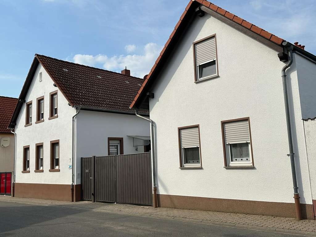 Immobilie in Sulzbach am Main - Wohnen Sie doch einfach mit der ganzen Familie / tolles Anwesen für Mehrgenerationenwohnen - Bild 3