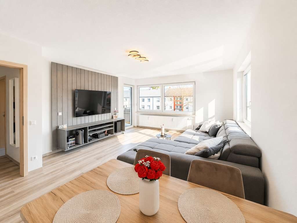 Immobilie in Altweidelbach - Moderne Wohnung in Simmern mit zwei Balkonen – einziehen oder investieren - Bild 0