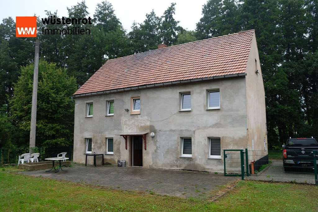 Immobilie in Ostrau - Charmantes EFH – ca. 160 m² Wohnfläche, 550 m² Grundstück, ausbaubarer Dachboden in Wutzschwitz - Bild 1