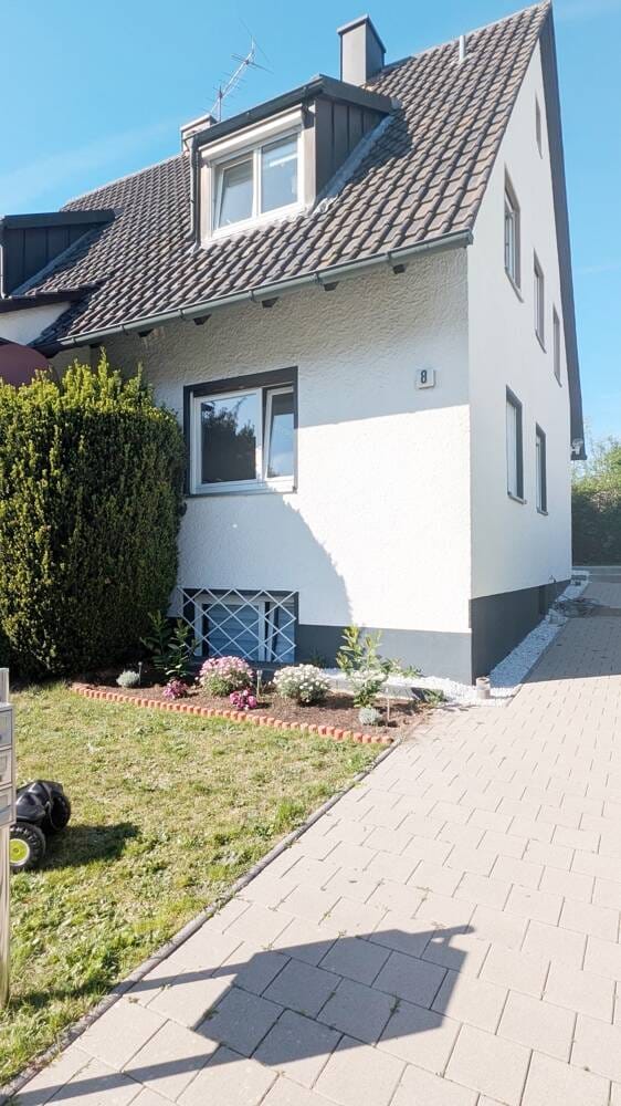 Immobilie in Heinersreuth - Großzügiges Ein- bis Zweifamilienhaus mit Garage und Garten! - Bild 1
