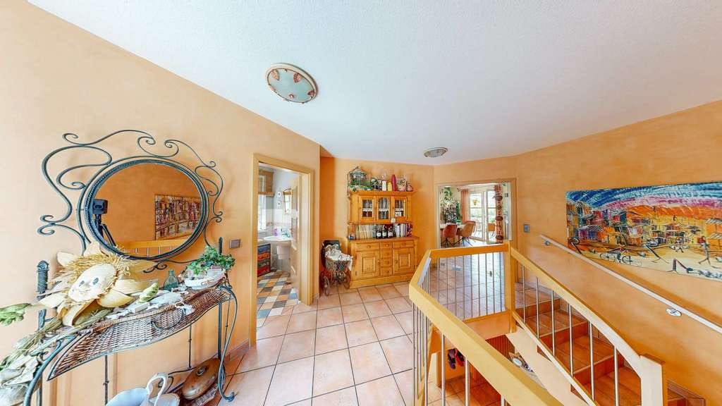 Immobilie in Retzstadt - Wohnen auf höchstem Niveau: Großzügiges Einfamilienhaus zum Preis einer ETW - Bild 3