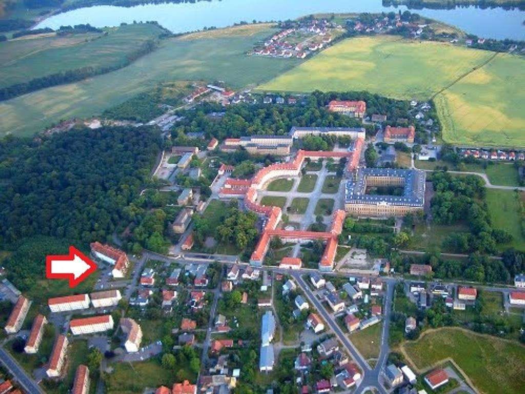 Immobilie in Wermsdorf - 1 Balkon, Stellplatz, ruhige Lage - Bild 0