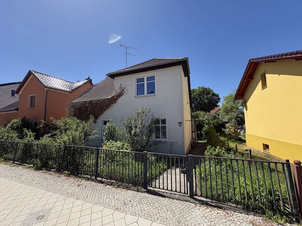 Immobilie in Fürstenwalde/Spree - EFH MIT VIEL GESTALTUNGSMÖGLICHKEITEN INNEN UND AUßEN - Bild 1
