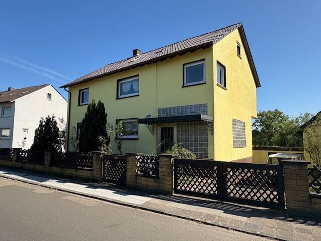 Immobilie in Bobenheim-Roxheim - Mehrgenerationenhaus mit viel Potenzial in ruhiger Lage - Bild 0