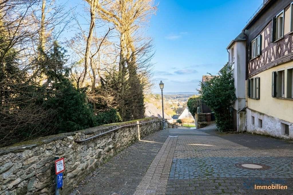Immobilie in Runkel - ANGEBOTSVERFAHREN - Historische Pracht, morderner Komfort, mit Scheune für Ihre Visionen - Bild 2
