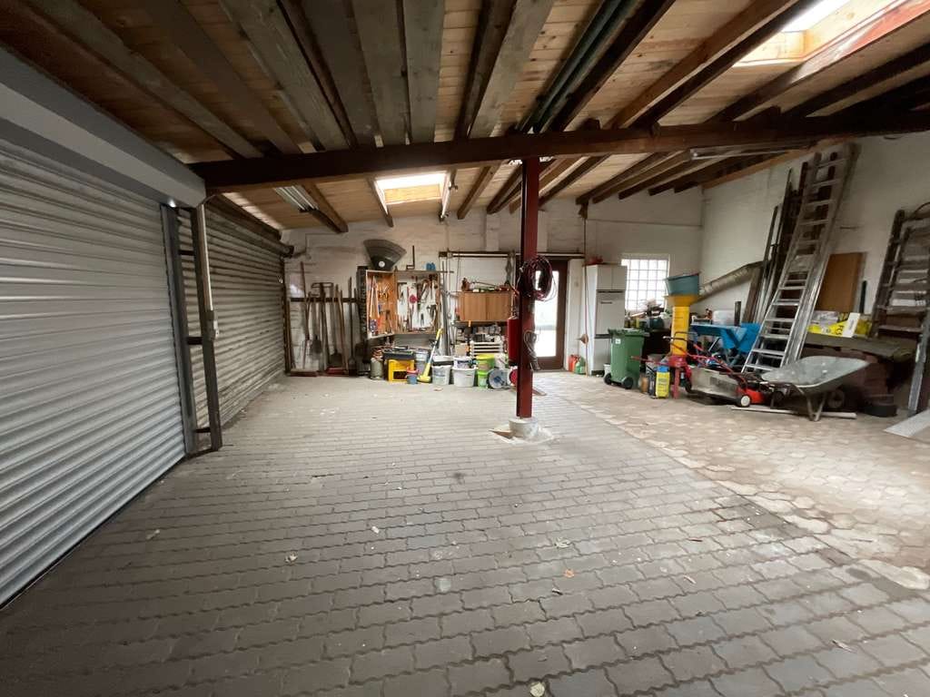 Immobilie in Lindhorst - Einfamilienhaus mit Werkstatt in zentraler Lage von Lindhorst - Bild 1