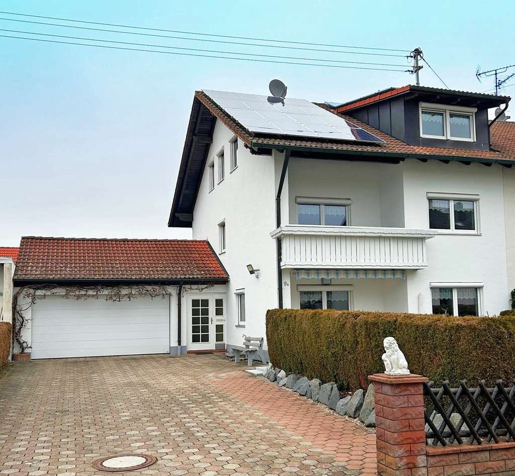 Immobilie in Kammlach - Charmantes Doppelhaus mit Garage, Terrasse & Einbauküche in Kammlach - Bild 1