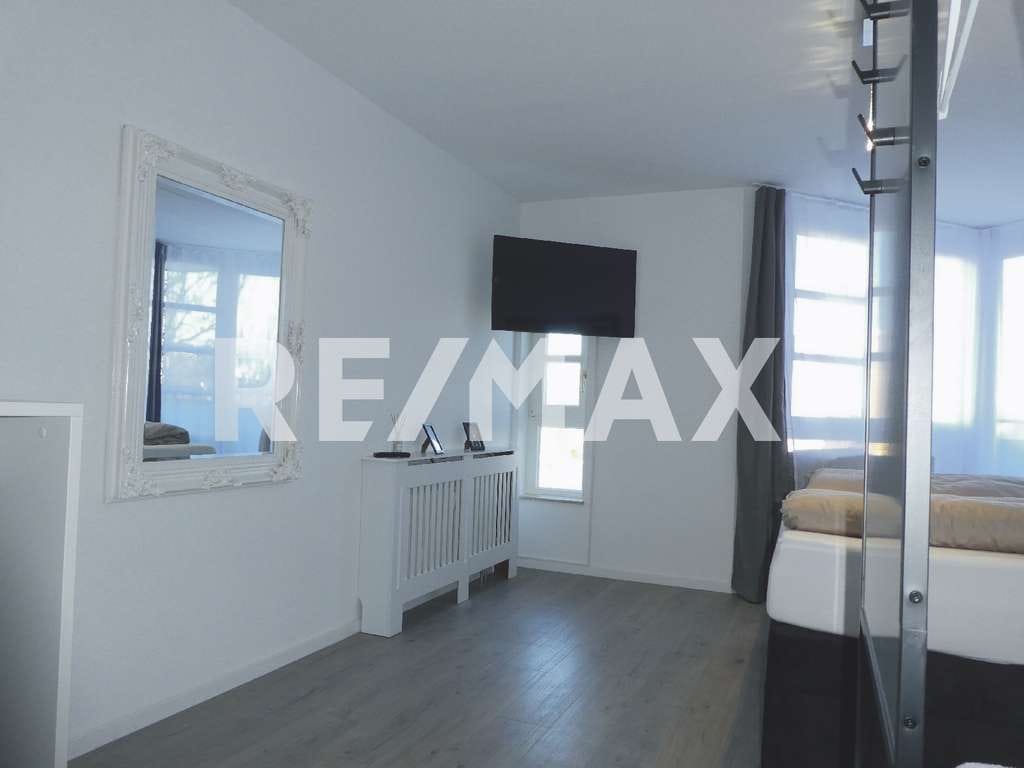 Immobilie in Donaueschingen - RE/MAX-App. Nr.1: Stilvoll renoviertes 1-Zi.-Appartement* möbliert* mit Stellplatz in zentraler Lage - Bild 1