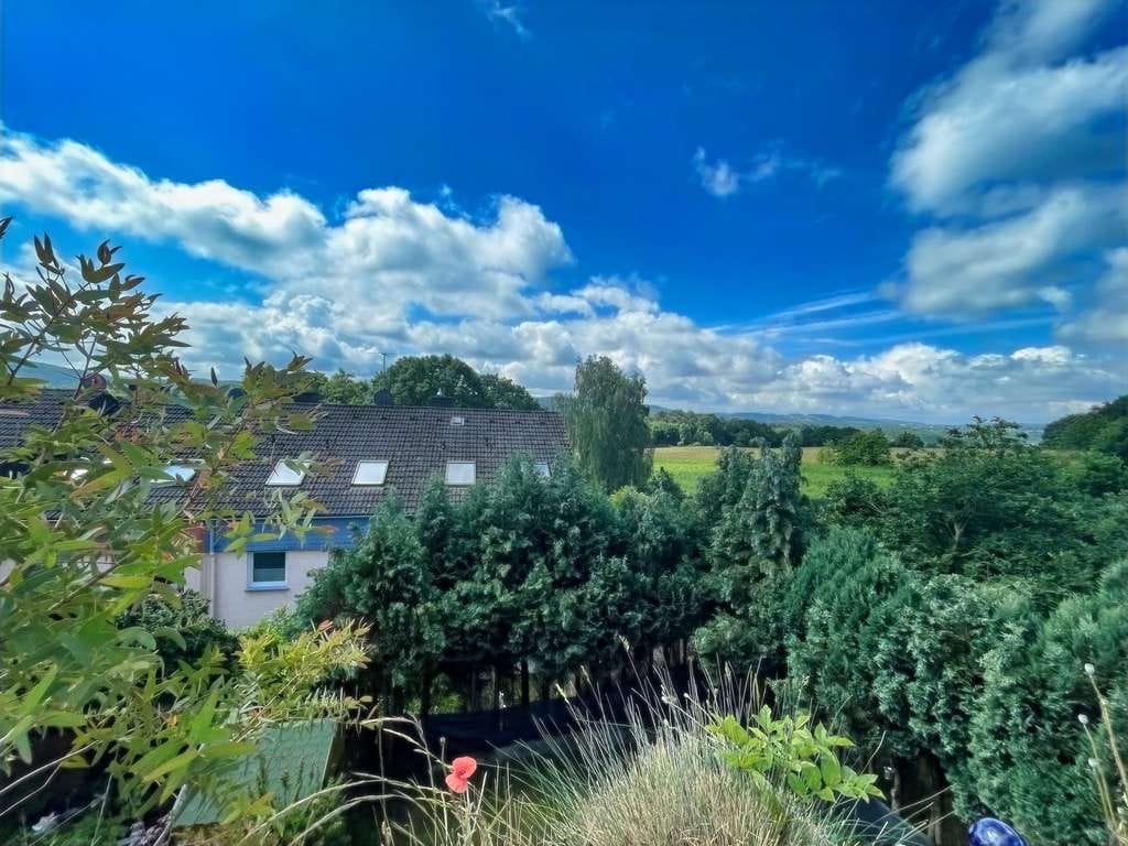 Immobilie in Wetter (Ruhr) - Ein-/Zweifamilienhaus mit Sauna und Balkon und sonnigem Garten - Bild 2