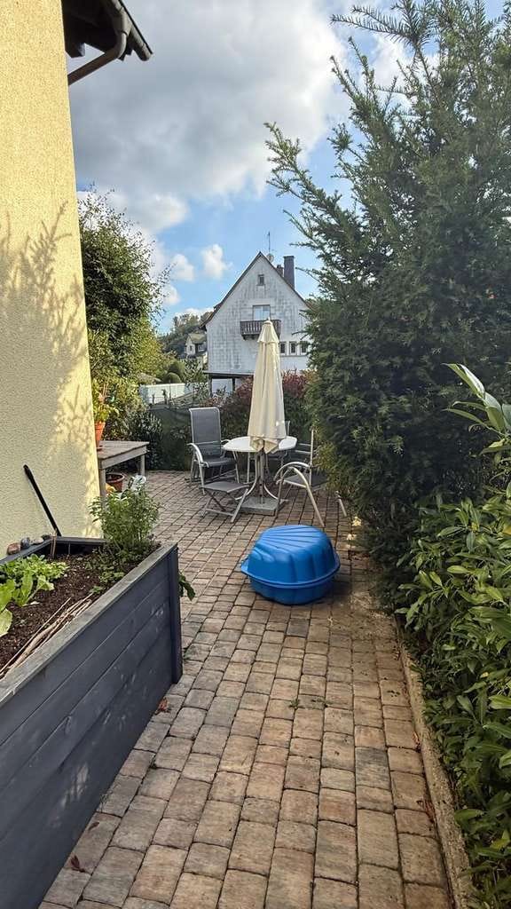 Immobilie in Schmitten - *Für Kapitalanleger, oder Selbstnutzer* 2 Familienhaus mit Doppelgarage in ruhiger Lage - Bild 4