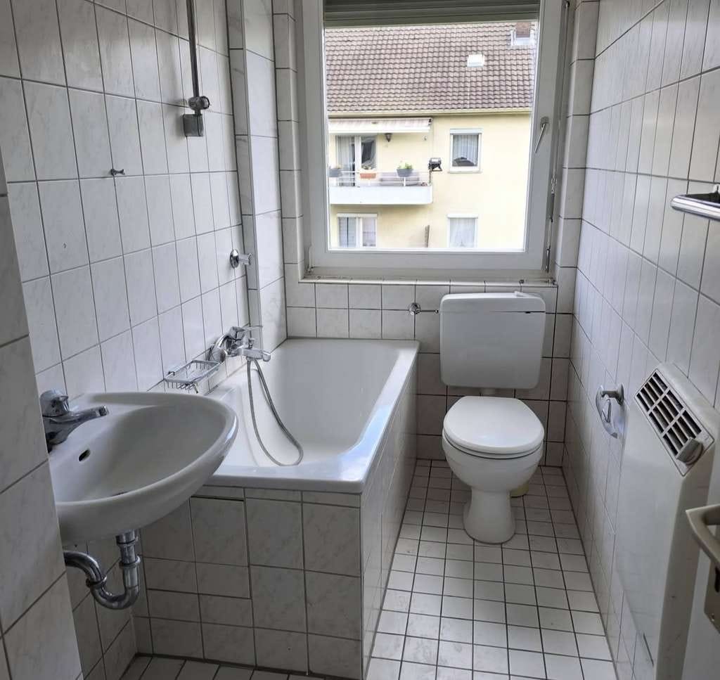 Immobilie in Ratingen - Schöne 2,5 Zimmer Wohnung mit viel Licht und Charme - Bild 4