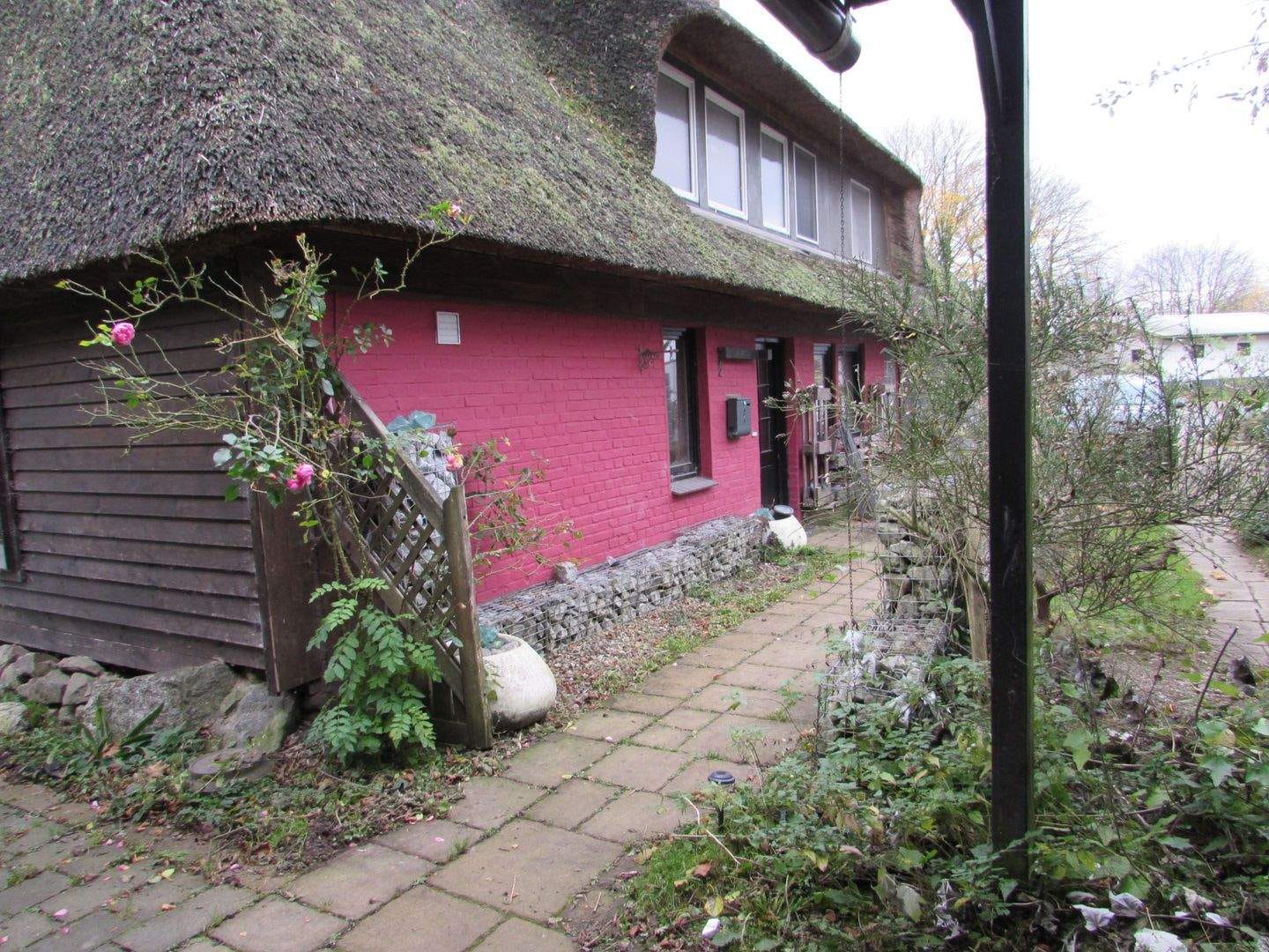 Immobilie in Bredenbek - Familiengerechtes Reetdachhaus vor den Toren Kiels - Bild 2
