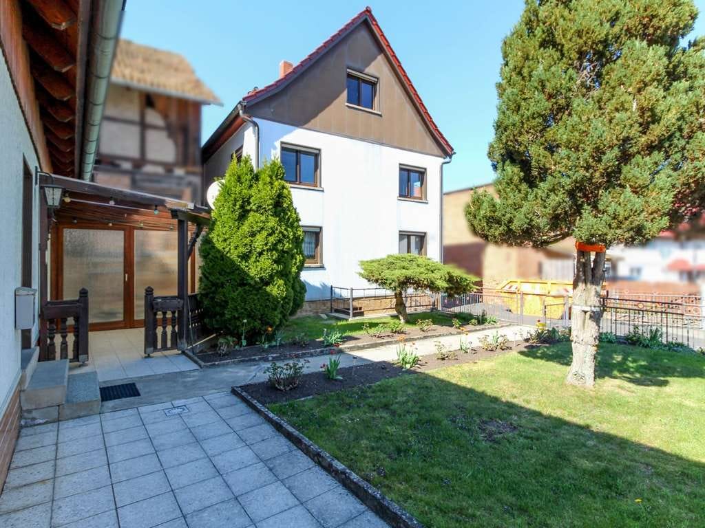 Immobilie in Kaltennordheim - Einfamilienhaus mit Scheune und Nebengebäude in Oberkatz - Bild 1