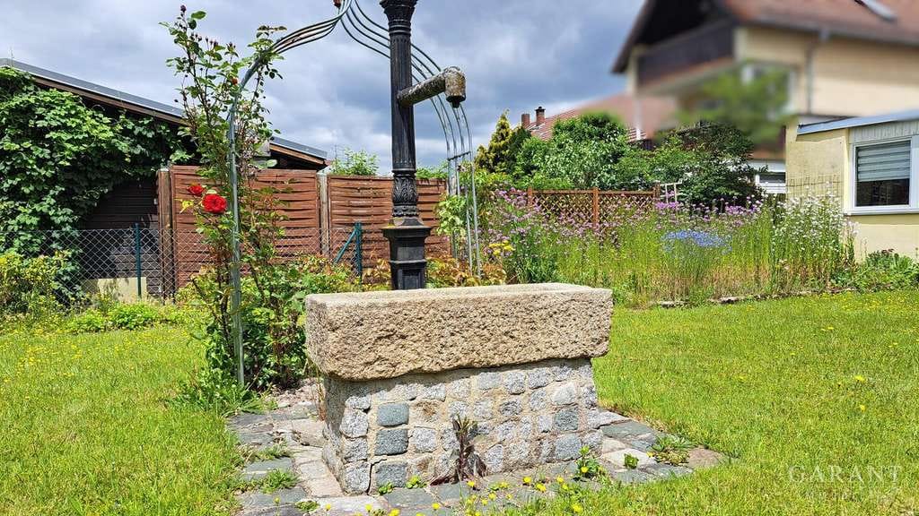 Immobilie in Rehau - Familienglück mit Platz für Generationen - Bild 0