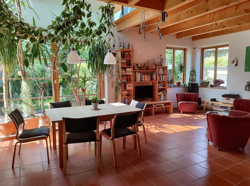 Immobilie in Haseldorf - Ökologisch nachhaltiges Niedrigenergiehaus - gesund wohnen mit Lehm - Bild 3